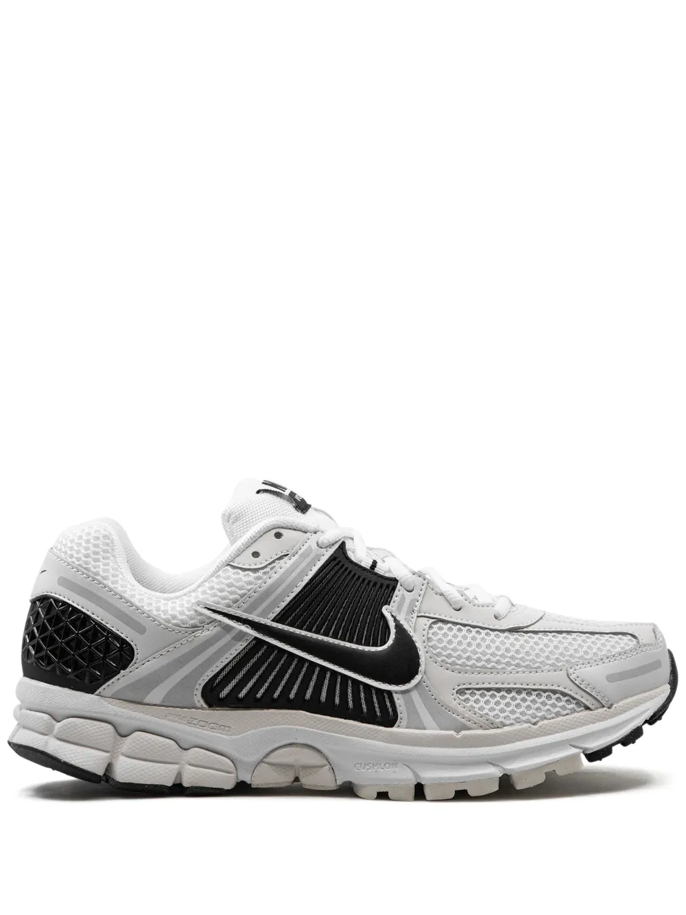 22662469_53693468_1000.jpg.webp Nike Zoom Vomero 5 White Black - Image 1