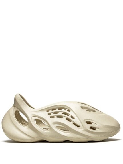 Adidas Yeezy Foam RNNR Sand